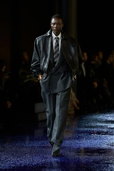 Look 2